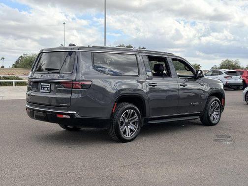 Baltic Gray Metallic Clearcoat 2024 Jeep Wagoneer L Series II 4x4