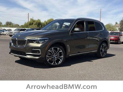 Manhattan Green Metallic 2023 BMW X5 sDrive40i