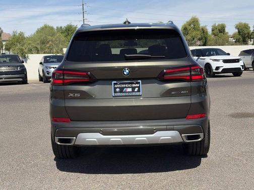 Manhattan Green Metallic 2023 BMW X5 sDrive40i