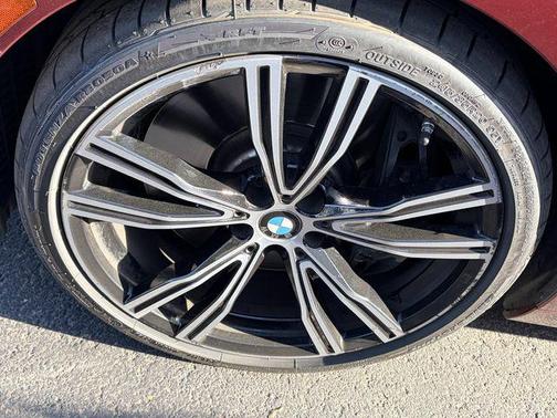 Aventurin Red Metallic 2023 BMW M850 xDrive