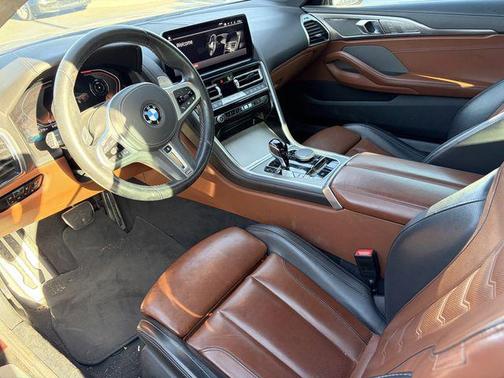 Aventurin Red Metallic 2023 BMW M850 xDrive