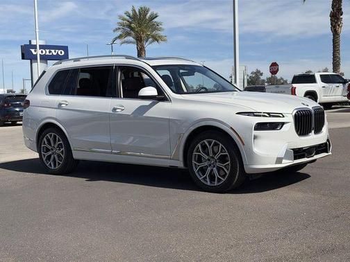 2023 BMW X7 xDrive40i