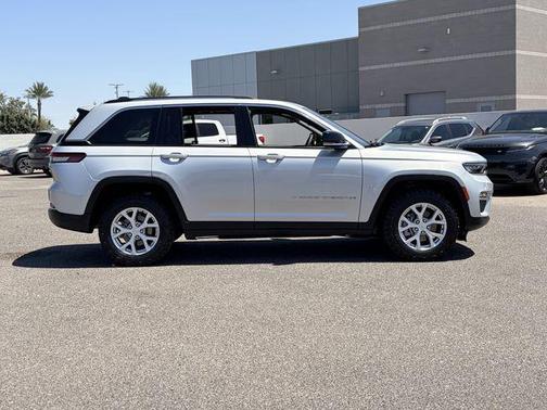 Silver Zynith 2023 Jeep Grand Cherokee Limited