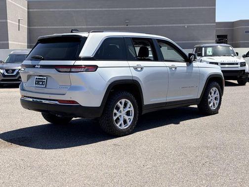 Silver Zynith 2023 Jeep Grand Cherokee Limited