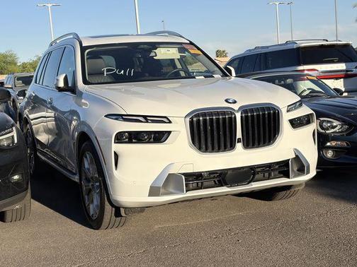 Alpine White 2026 BMW X7 xDrive40i