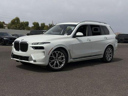 Alpine White 2026 BMW X7 xDrive40i