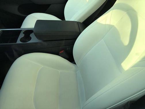 2025 Tesla Model Y Long Range Dual Motor All-Wheel Drive