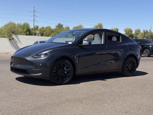 2025 Tesla Model Y Long Range Dual Motor All-Wheel Drive