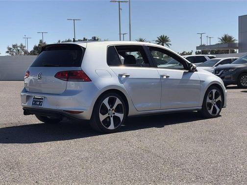 2015 Volkswagen Golf GTI 2.0T S 4-Door