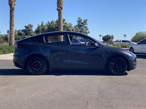 2024 Tesla Model Y Long Range Dual Motor All-Wheel Drive