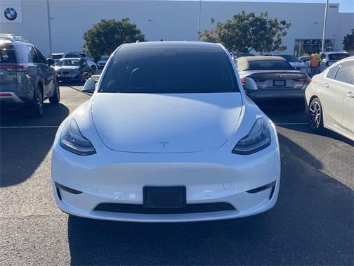 2022 Tesla Model Y Long Range Dual Motor All-Wheel Drive