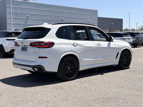 Alpine White 2023 BMW X5 sDrive40i