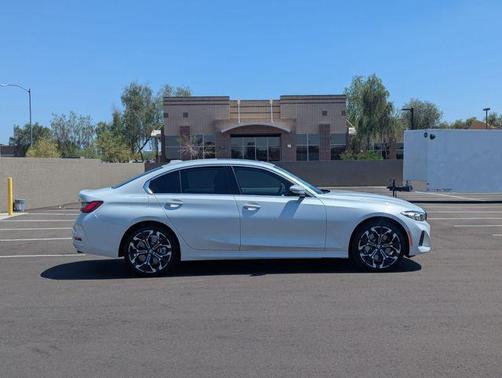 Mineral White Metallic 2026 BMW 330 xDrive NA