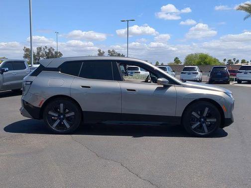 2025 BMW iX xDrive50