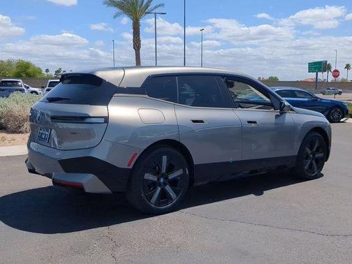 2025 BMW iX xDrive50