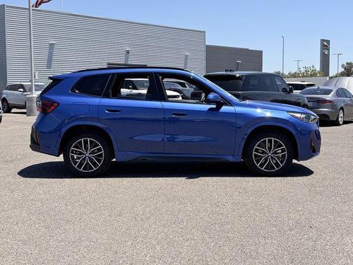Portimao Blue Metallic 2026 BMW X1 xDrive28i