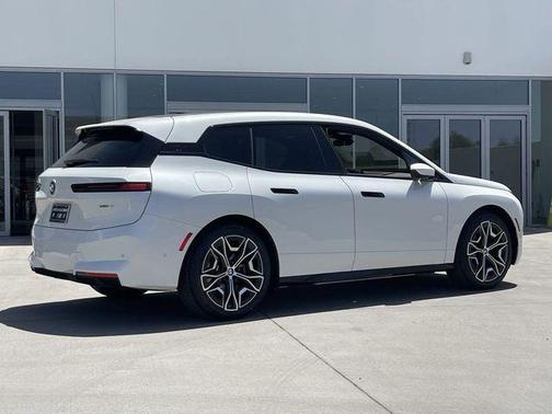 2026 BMW iX xDrive45