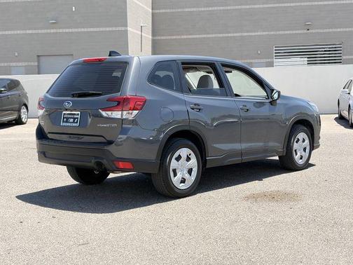 Magnetite Gray Metallic 2024 Subaru Forester Base