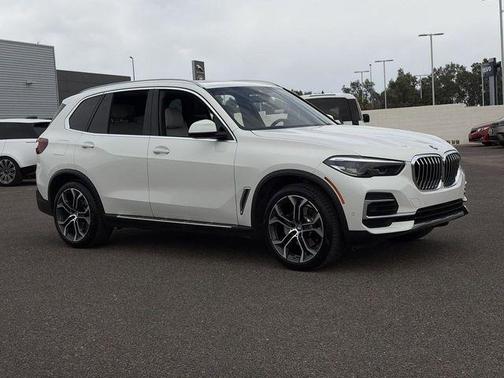 Alpine White 2023 BMW X5 sDrive40i