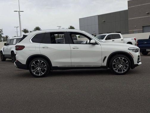 Alpine White 2023 BMW X5 sDrive40i