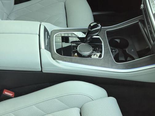 Alpine White 2023 BMW X5 sDrive40i