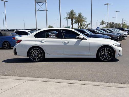 Alpine White 2023 BMW 330 330i