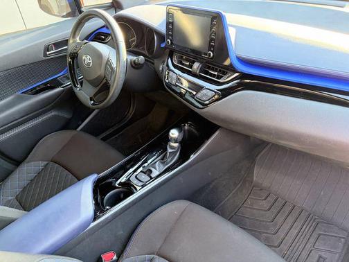 Supersonic Red 2020 Toyota C-HR XLE