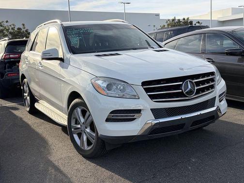 Arctic White 2013 Mercedes-Benz M-Class 4MATIC