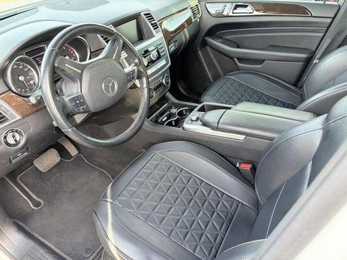 Arctic White 2013 Mercedes-Benz M-Class 4MATIC