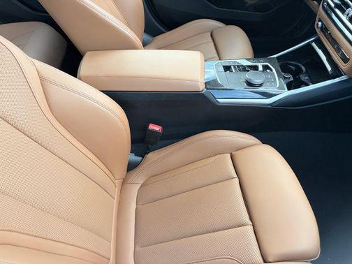 Alpine White 2023 BMW 330 330i