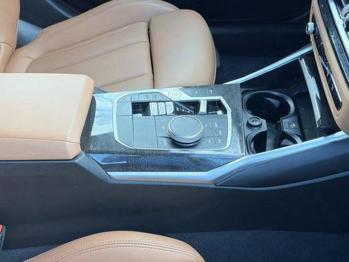 Alpine White 2023 BMW 330 330i