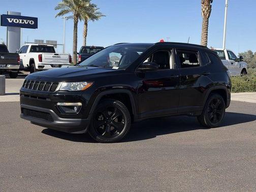 Diamond Black Crystal Pearlcoat 2019 Jeep Compass Latitude