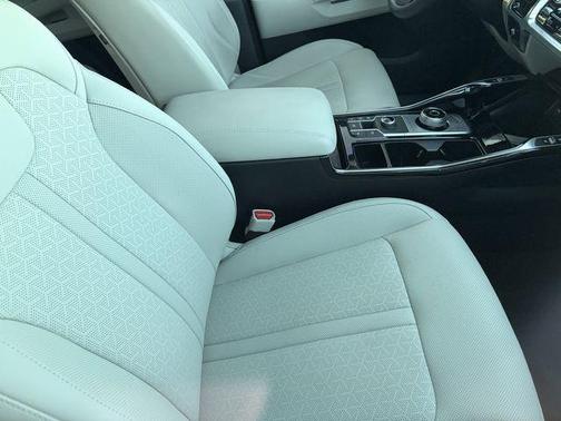 Aurora Black 2023 Kia Sorento Hybrid SX Prestige