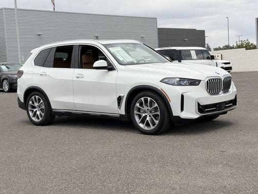 Alpine White 2026 BMW X5 PHEV xDrive50e