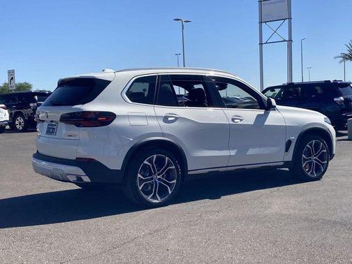 Alpine White 2026 BMW X5 sDrive40i