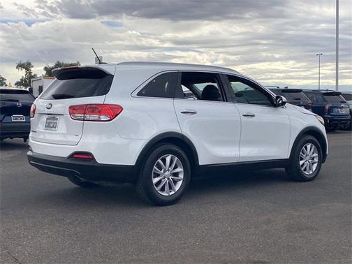 2018 Kia Sorento LX