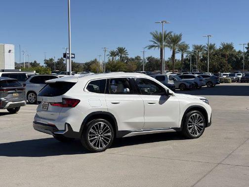 Mineral White Metallic 2027 BMW X1 xDrive28i