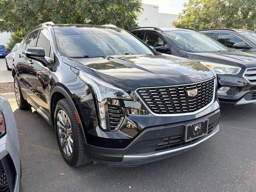 Stellar Black Metallic 2022 Cadillac XT4 Premium Luxury