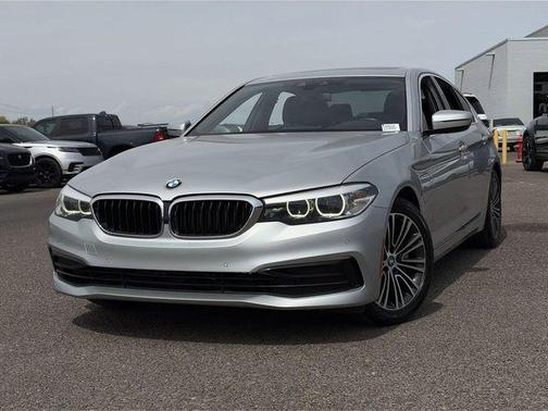 Glacier Silver Metallic 2019 BMW 530e iPerformance
