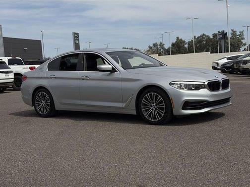 Glacier Silver Metallic 2019 BMW 530e iPerformance