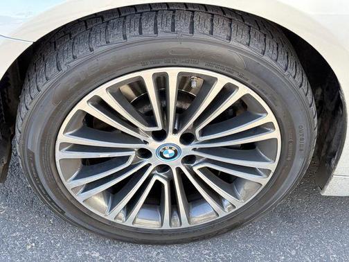 2019 BMW 530e iPerformance