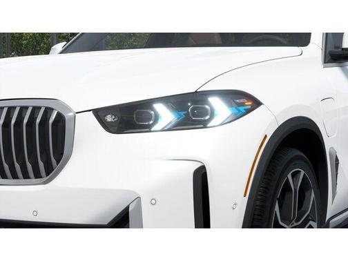 Mineral White Metallic 2026 BMW X5 PHEV xDrive50e