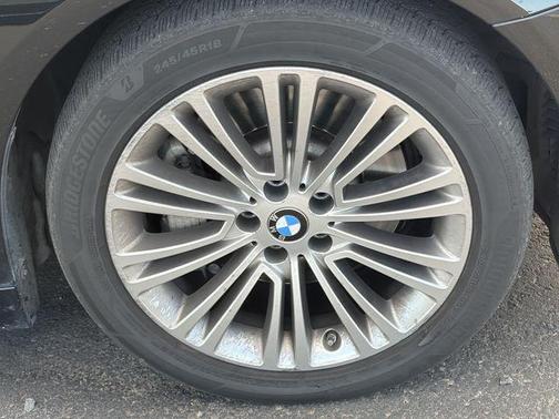 Black Sapphire Metallic 2018 BMW 540 xDrive