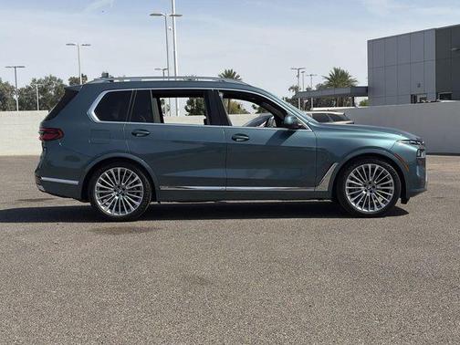 Blue Ridge Mountain Metallic 2026 BMW X7 xDrive40i
