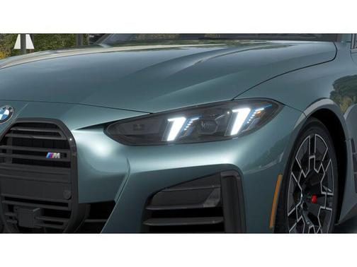Cape York Green Metallic 2026 BMW M440 i