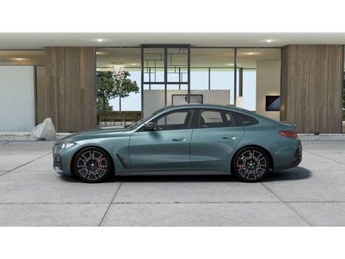 Cape York Green Metallic 2026 BMW M440 i