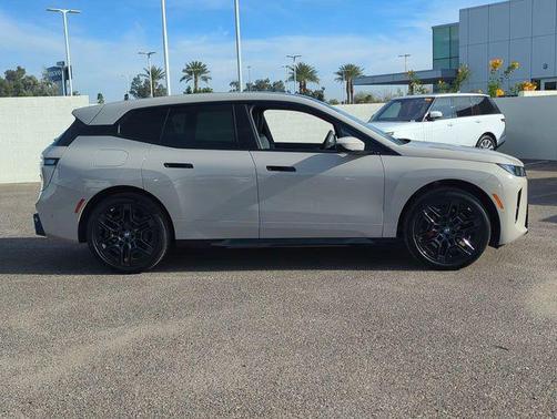 2026 BMW iX xDrive60