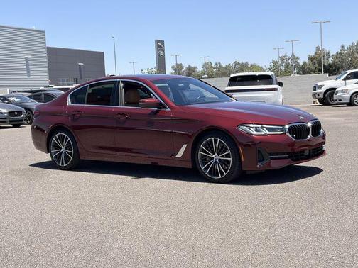 Aventurin Red Metallic 2023 BMW 530 i