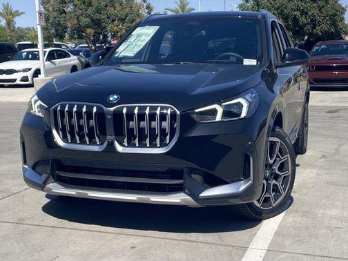 Black Sapphire Metallic 2025 BMW X1 xDrive28i