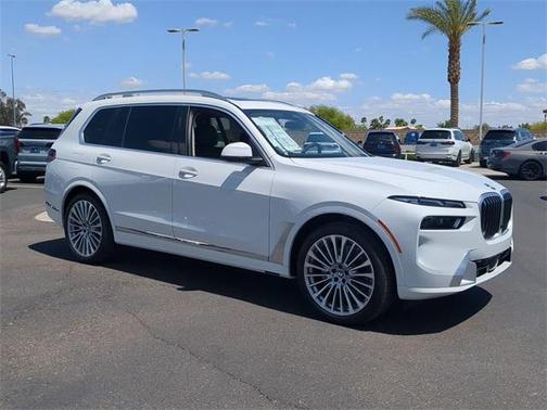 2025 BMW X7 xDrive40i